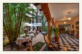 Casa Del Balam courtyard